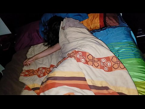 ❤️ Anak tiri memarahi ibu tirinya yang masih muda saat dia tidur. Super sex pada kami